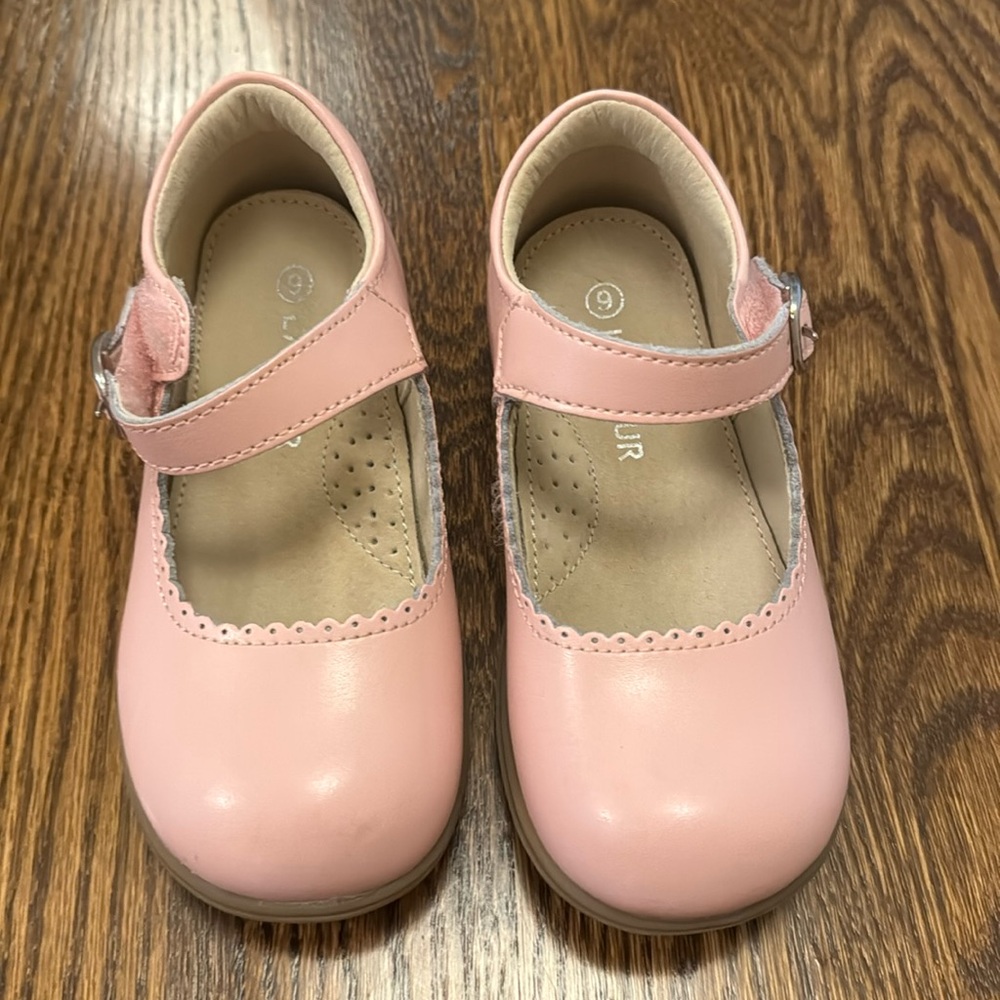 L’amour size 9 pink Maryjane’s